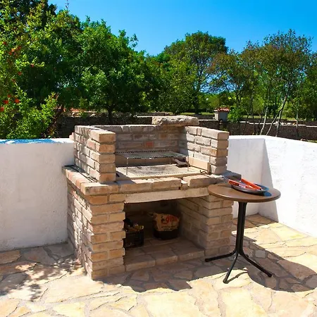 House Soni - 800 M From The Sea Holiday home *